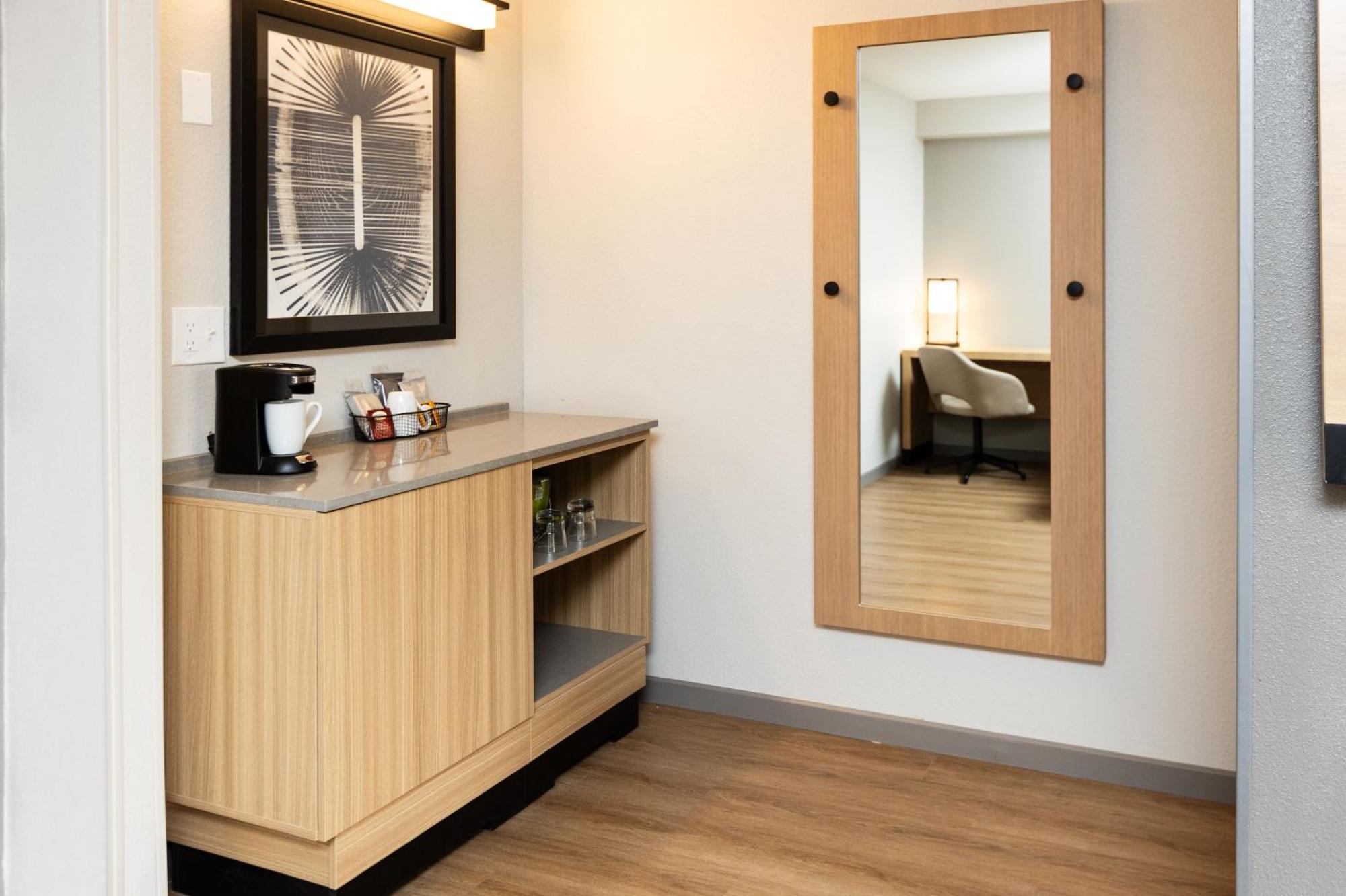 Hyatt Place Atlanta Alpharetta North Point Mall Exterior photo