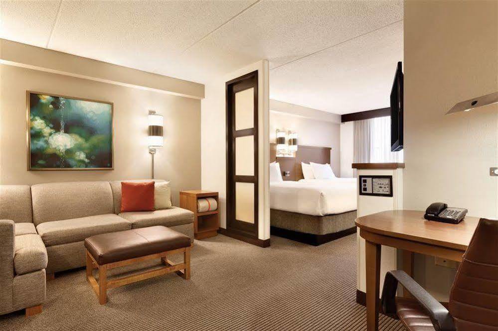 Hyatt Place Atlanta Alpharetta North Point Mall Exterior photo